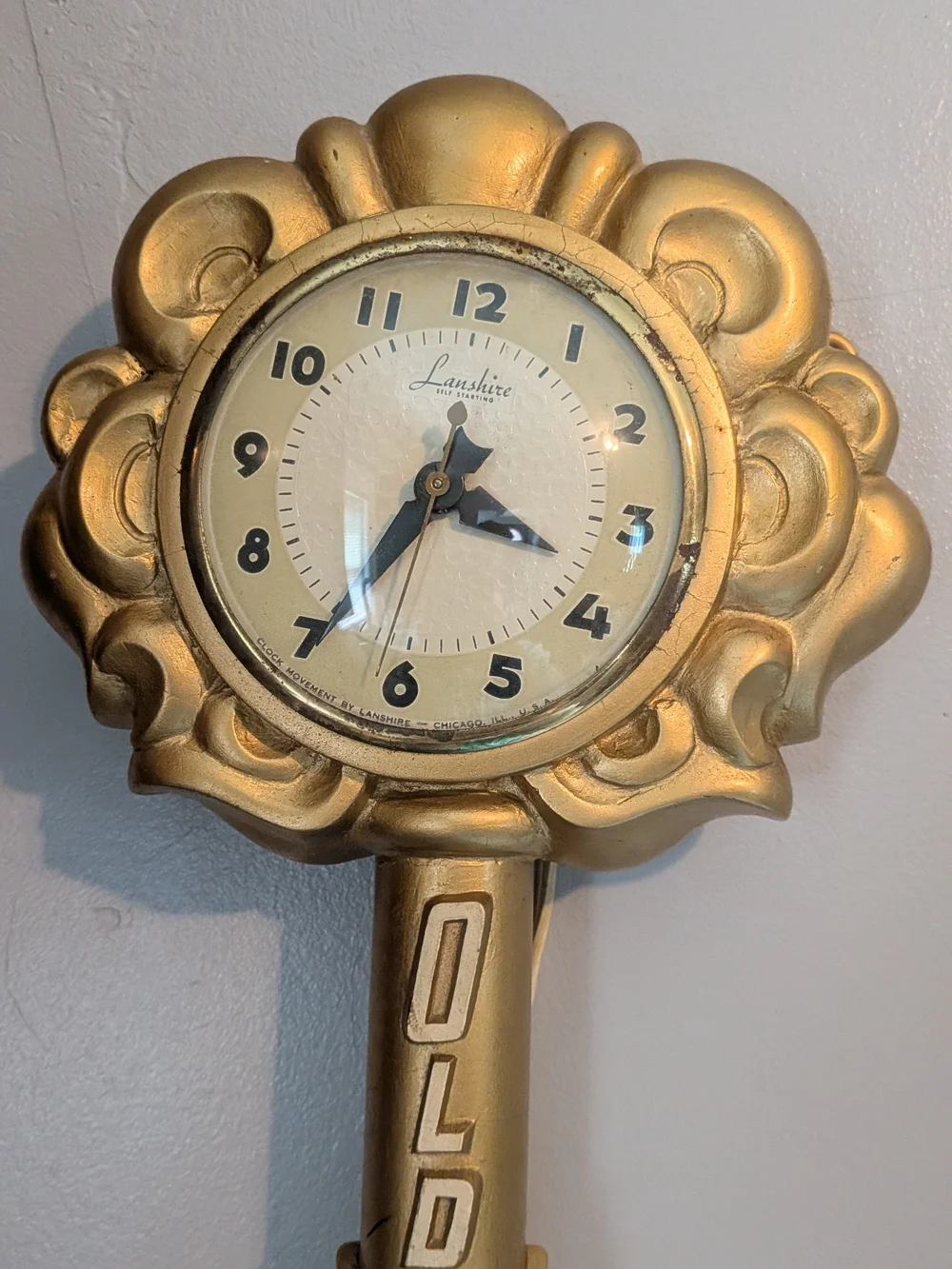 Vintage Old Fitzgerald Gold Key Whiskey Electric Clock Lanshire 23” Works